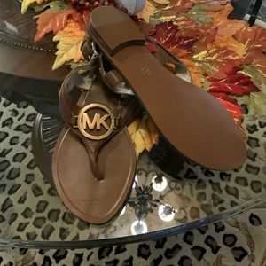 Women’s MK sandals, size 7 NBW